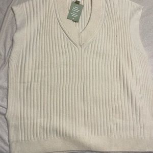 Cream sweater vest from H&M